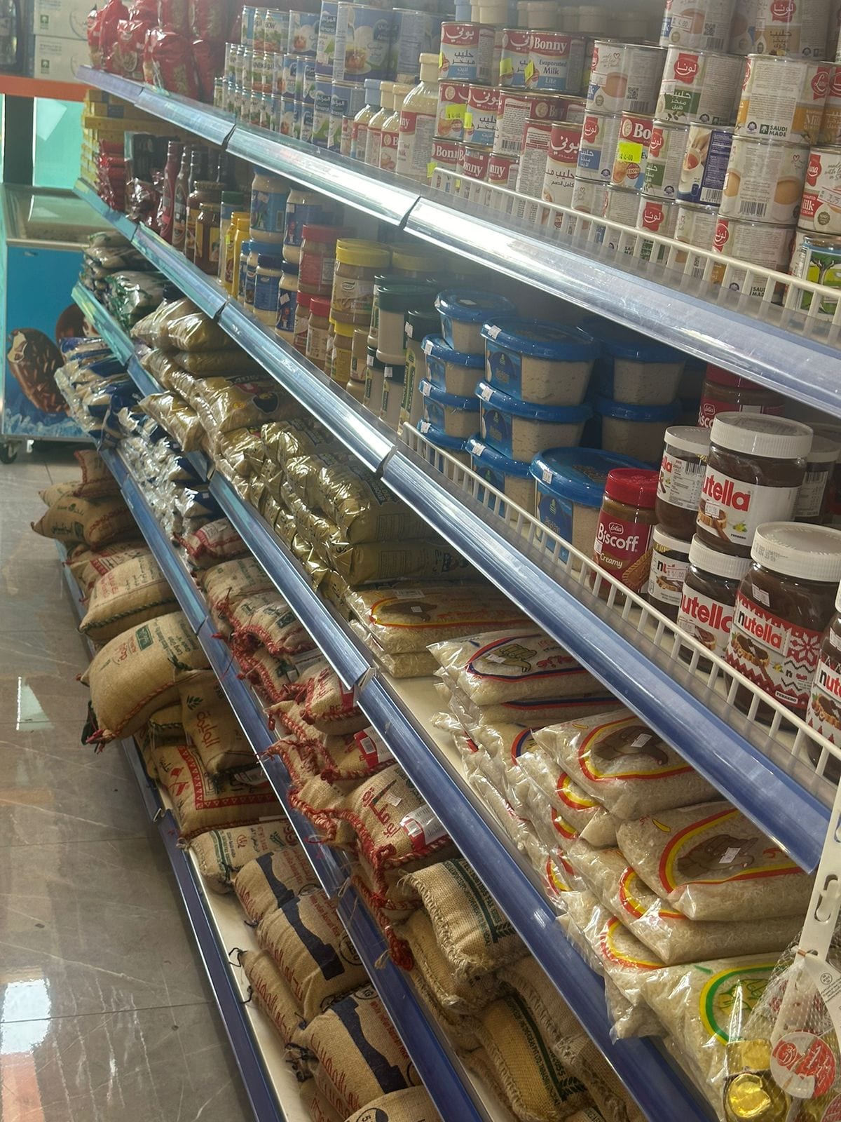 محل تموينات للتقبيل شامل البضاعة والاجهزة بجدة جي النزهة